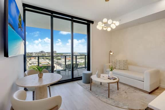 72 Park - 1003